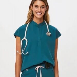 Figs Caribbean Blue Rafaela Scrub Top and Yola High Waisted Scrub Pant XS/S-Tall